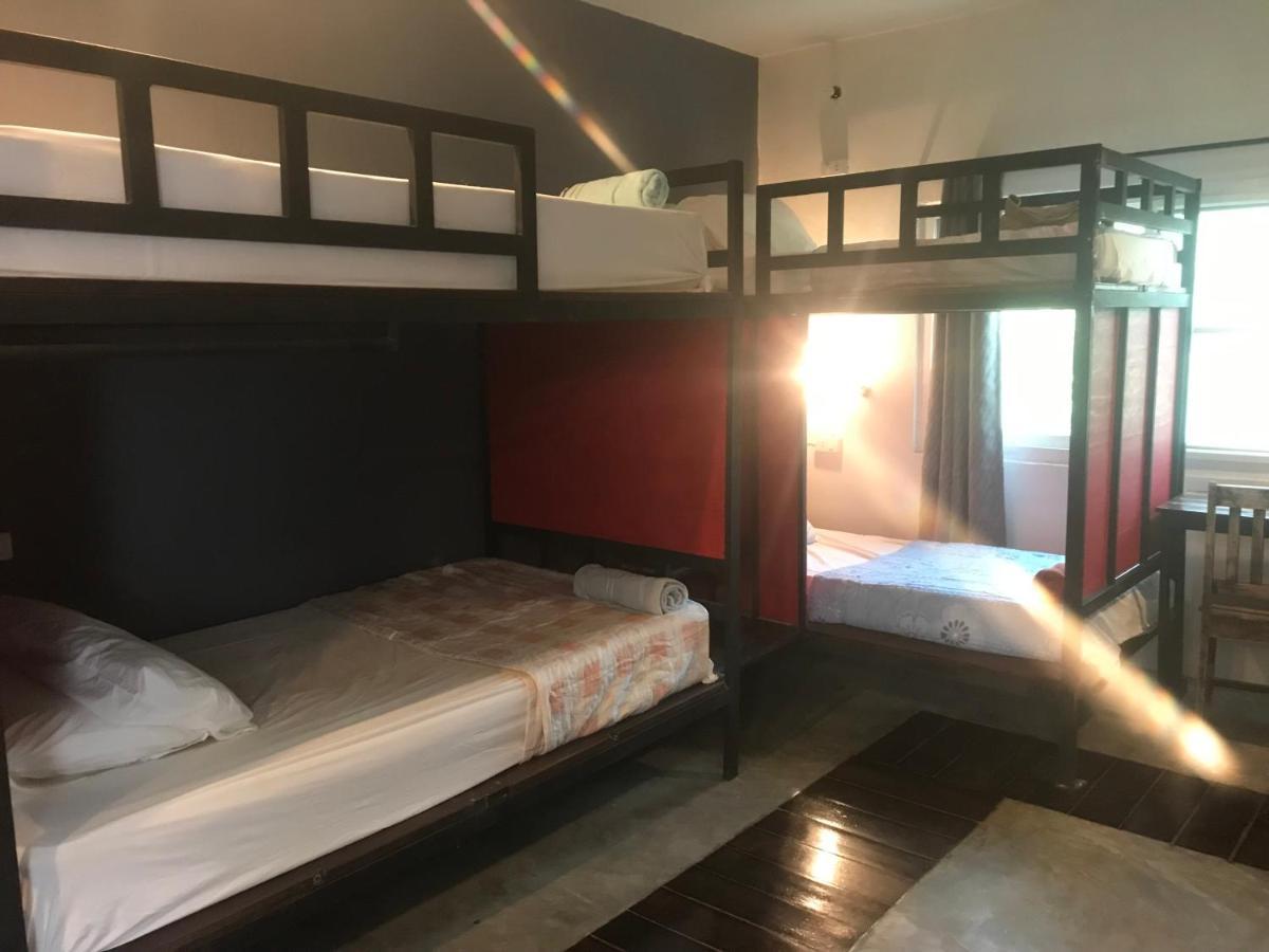 Outback1990 Hostel Hatrin Kültér fotó